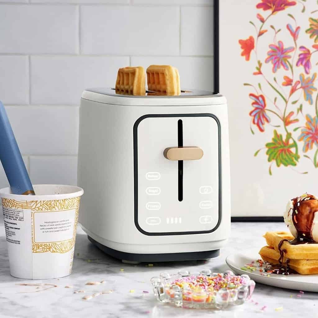 Touchscreen Toaster, Toaster with Touch-Activated Display, Kitchenware by Drew Barrymore (2-Slice, White Icing)
